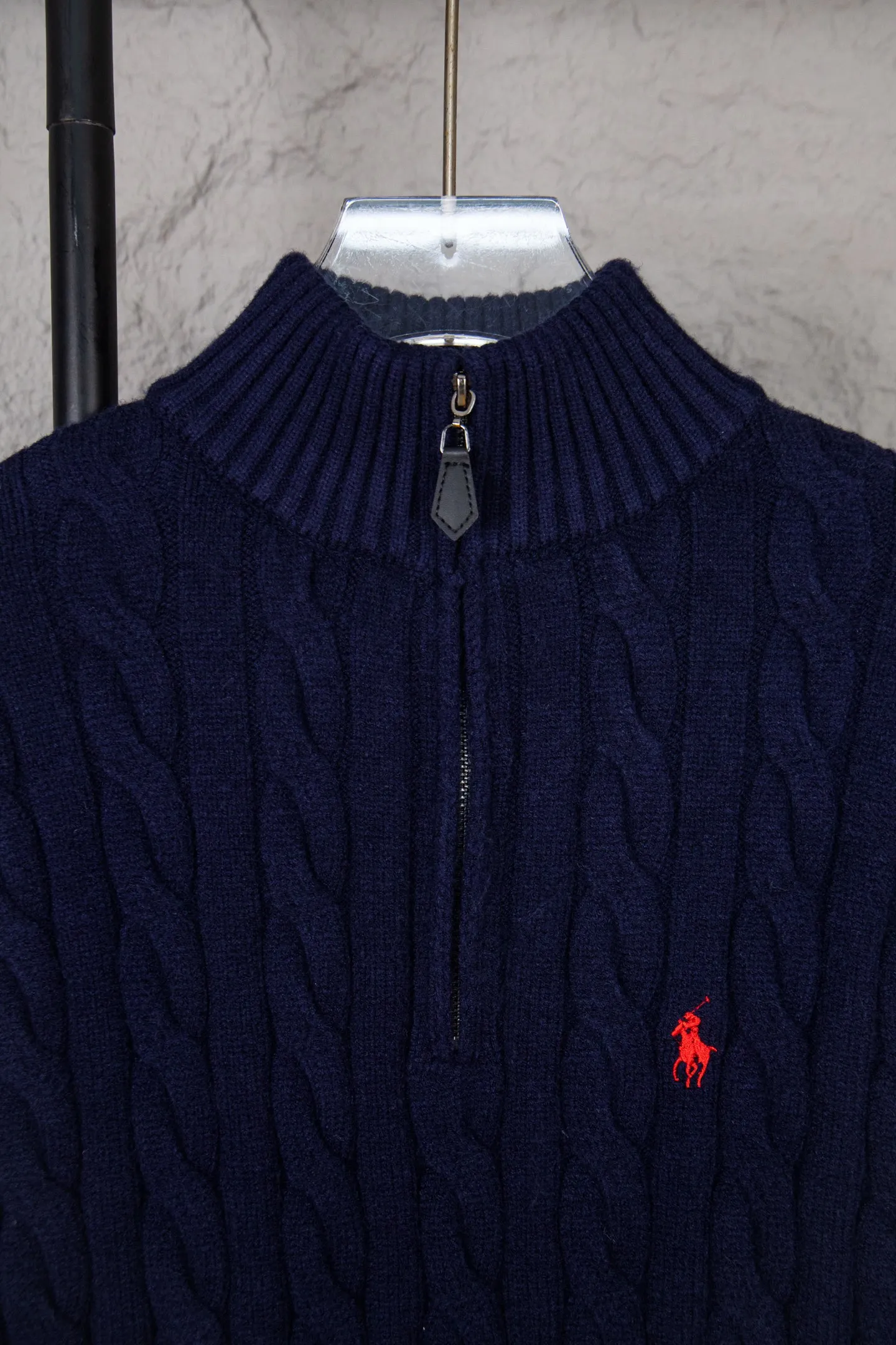 P260 2025SS Ralph Lauren Classic War Horse Small Label Half-Zip Chest Top, the same style for men and women, this year's most popular half-zip series. Made of 100% cotton. Color: Navy Blue White Gray Khaki Size: S M L XL